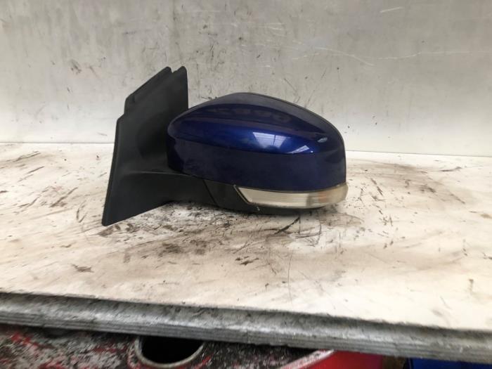 Wing mirror, left from a Ford Focus 3 1.0 Ti-VCT EcoBoost 12V 125 2014