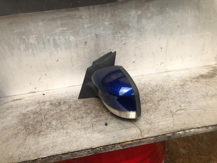 Wing mirror, left from a Ford Focus 3 1.0 Ti-VCT EcoBoost 12V 125 2014