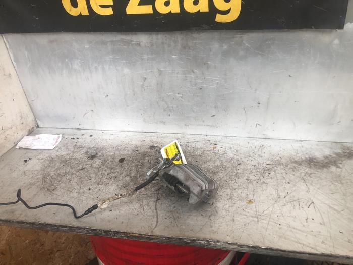 Gebrauchte Bremszange links hinten Skoda Octavia Combi (1U5) 1.9 TDi 110 Preis € 50,00 Margenregelung angeboten von Autodemontage de Zaag
