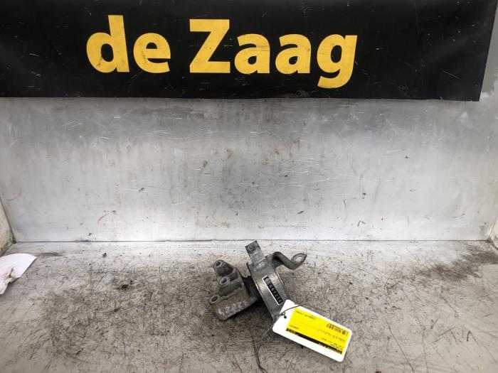 Used Engine mount Fiat 500 (312) 1.4 16V Price € 25,00 Margin scheme offered by Autodemontage de Zaag