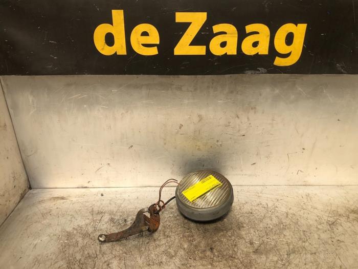 Używane Halogen prawy BMW Mini (R50/53) 1.6 16V Cooper Cena € 25,00 Procedura marży oferowane przez Autodemontage de Zaag