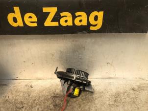 Used Heating and ventilation fan motor Opel Tigra Twin Top 1.4 16V Price € 20,00 Margin scheme offered by Autodemontage de Zaag