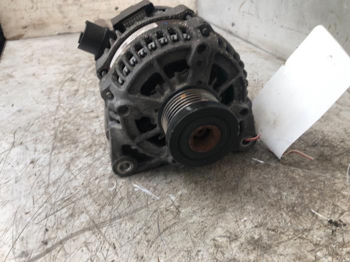 Dynamo d'un Ford Focus 3 1.0 Ti-VCT EcoBoost 12V 100 2013