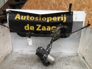 Usagé Pompe de direction Skoda Fabia (6Y5) 1.4i Prix € 90,00 Règlement à la marge proposé par Autodemontage de Zaag