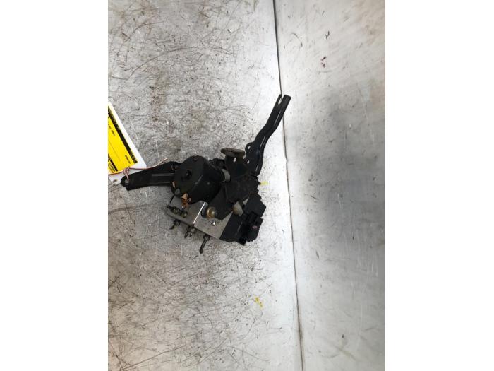 Usagé Bloc ABS Honda Civic (EP/EU) 1.4 16V Prix € 70,00 Règlement à la marge proposé par Autodemontage de Zaag