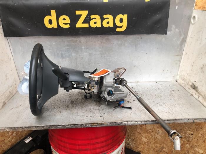 Usagé Pompe de direction Ford Ka II 1.2 Prix € 80,00 Règlement à la marge proposé par Autodemontage de Zaag