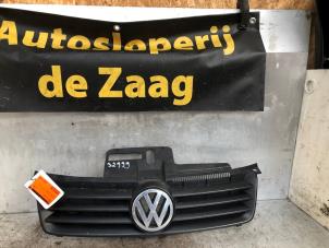 Used Grille Volkswagen Polo IV (9N1/2/3) 1.4 16V Price € 30,00 Margin scheme offered by Autodemontage de Zaag