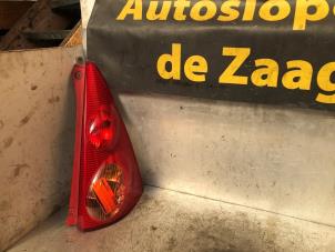 Gebrauchte Rücklicht rechts Peugeot 107 1.0 12V Preis € 35,00 Margenregelung angeboten von Autodemontage de Zaag