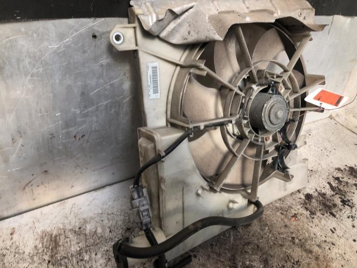 Gebrauchte Kühlerventilator Peugeot 107 1.0 12V Preis € 40,00 Margenregelung angeboten von Autodemontage de Zaag