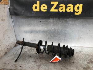 Usagé Barre amortisseur avant gauche Peugeot 107 1.0 12V Prix € 35,00 Règlement à la marge proposé par Autodemontage de Zaag