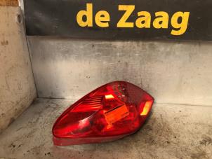 Usados Luz trasera derecha Peugeot 207 CC (WB) 1.6 16V Precio € 35,00 Norma de margen ofrecido por Autodemontage de Zaag