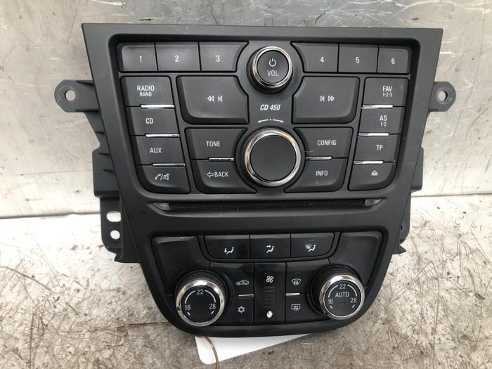 Używane Panel climatronic Opel Mokka/Mokka X 1.4 Turbo 16V 4x4 Cena € 50,00 Procedura marży oferowane przez Autodemontage de Zaag