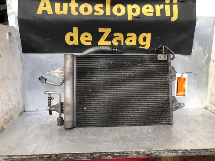 Usagé Radiateur clim Seat Ibiza III (6L1) 1.4 16V 100 Prix € 30,00 Règlement à la marge proposé par Autodemontage de Zaag