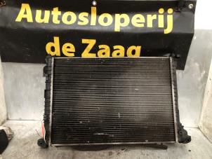 Usagé Radiateur d'eau Mini Mini Cooper S (R53) 1.6 16V Prix € 40,00 Règlement à la marge proposé par Autodemontage de Zaag