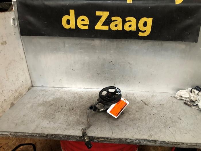 Usagé Pompe de direction Daihatsu YRV (M2) 1.3 16V DVVT Prix € 50,00 Règlement à la marge proposé par Autodemontage de Zaag