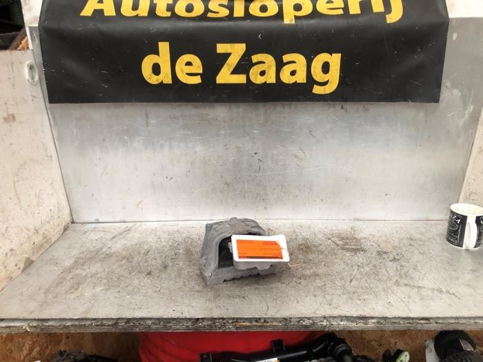 Used Engine mount Seat Leon (1P1) 1.8 TSI 16V Price € 15,00 Margin scheme offered by Autodemontage de Zaag