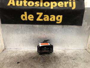 Usagé Etrier de frein (pince) avant droit Opel Meriva 1.4 16V Ecotec Prix € 15,00 Règlement à la marge proposé par Autodemontage de Zaag