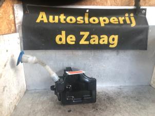 Used Front windscreen washer reservoir Skoda Fabia II (5J) 1.2 TSI Price € 50,00 Margin scheme offered by Autodemontage de Zaag