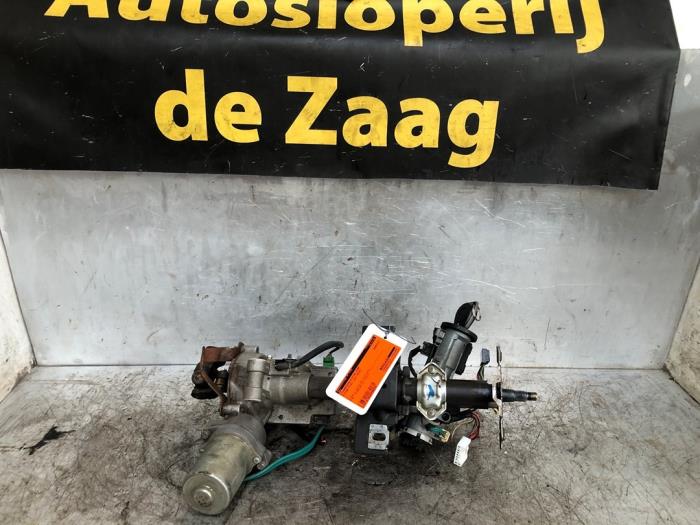 Usagé Pompe de direction Nissan Pixo (D31S) 1.0 12V Prix € 90,00 Règlement à la marge proposé par Autodemontage de Zaag