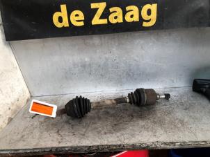 Used Front drive shaft, left Ford Focus 2 Wagon 1.6 TDCi 16V 90 Price € 25,00 Margin scheme offered by Autodemontage de Zaag