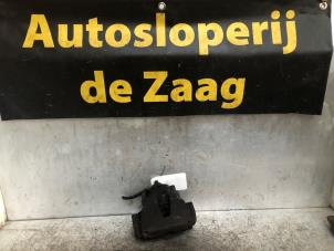 Used Front brake calliper, right Opel Zafira (M75) 1.8 16V Ecotec Price € 15,00 Margin scheme offered by Autodemontage de Zaag