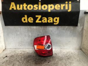 Usados Luz trasera izquierda Volkswagen Fox (5Z) 1.2 Precio € 20,00 Norma de margen ofrecido por Autodemontage de Zaag