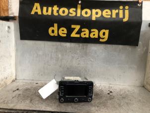 Usados Radio Skoda Fabia II (5J) 1.9 TDi Precio € 100,00 Norma de margen ofrecido por Autodemontage de Zaag