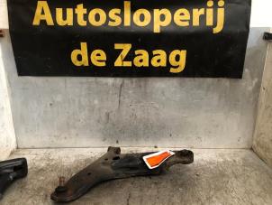 Usagé Bras de suspension avant gauche Hyundai i10 (F5) 1.1i 12V Prix € 20,00 Règlement à la marge proposé par Autodemontage de Zaag