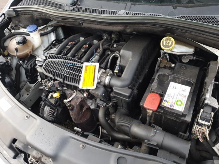 Engine Peugeot 208 I 1.0 Vti 12V PureTech - ZMZ