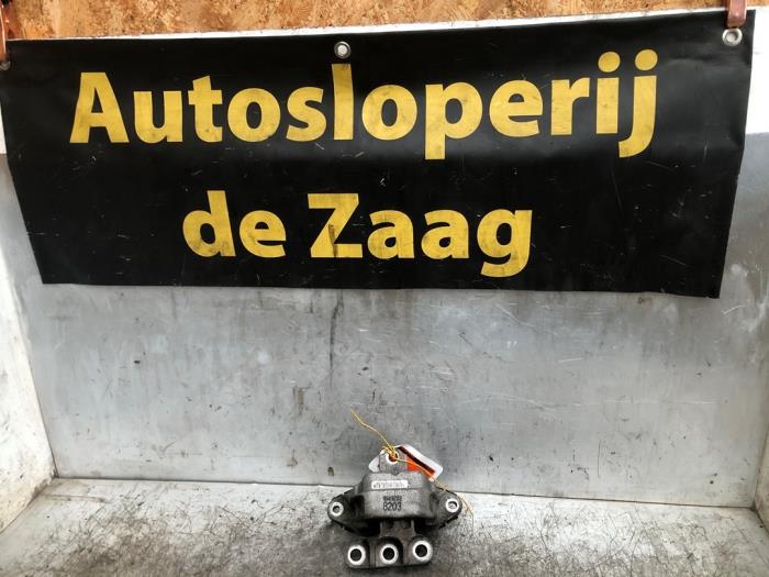 Usagé Support moteur Opel Mokka/Mokka X 1.4 Turbo 16V 4x2 Prix € 65,00 Règlement à la marge proposé par Autodemontage de Zaag