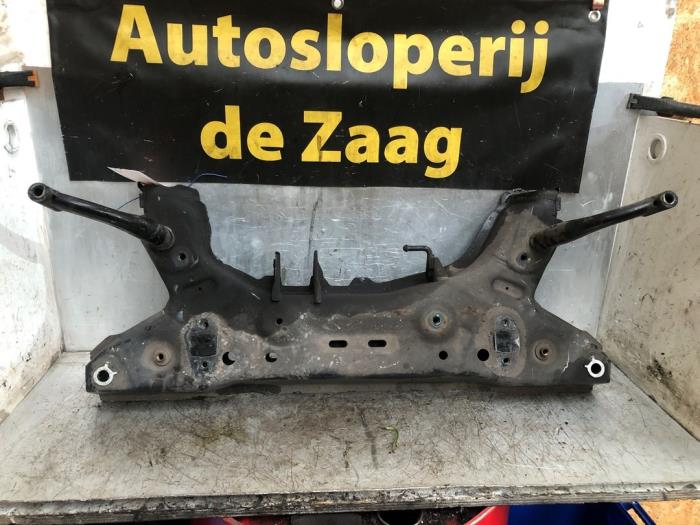Begagnade Underram Ford EcoSport (JK8) 1.0 EcoBoost 12V 125 Pris € 100,00 Marginaltabell erbjuds av Autodemontage de Zaag