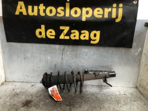 Used Front shock absorber rod, left Peugeot 208 I (CA/CC/CK/CL) 1.2 Vti 12V PureTech 82 Price € 35,00 Margin scheme offered by Autodemontage de Zaag