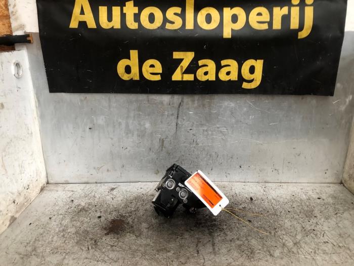 Gebrauchte ABS Pumpe Ford Focus 3 1.0 Ti-VCT EcoBoost 12V 125 Preis € 100,00 Margenregelung angeboten von Autodemontage de Zaag
