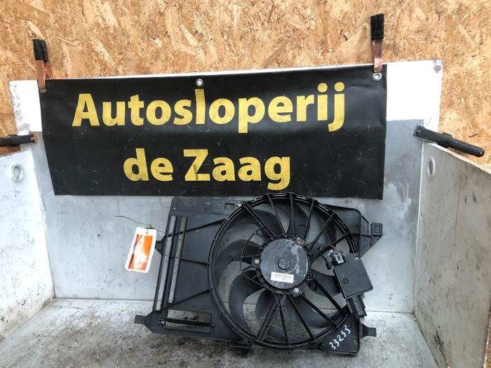 Gebrauchte Kühler Ford Focus 3 1.0 Ti-VCT EcoBoost 12V 125 Preis € 50,00 Margenregelung angeboten von Autodemontage de Zaag