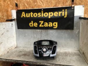 Used Radio CD player Ford Focus 3 1.0 Ti-VCT EcoBoost 12V 125 Price € 100,00 Margin scheme offered by Autodemontage de Zaag