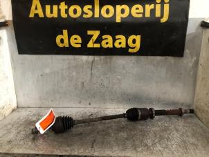 Used Front drive shaft, right Renault Clio III (BR/CR) 1.2 16V 75 Price € 35,00 Margin scheme offered by Autodemontage de Zaag
