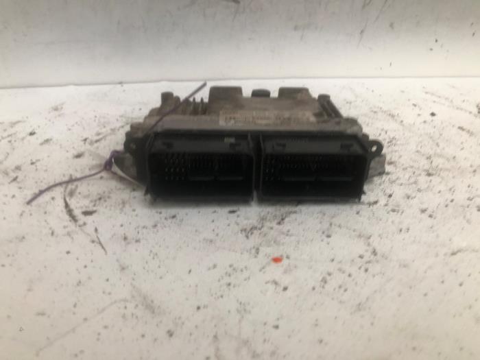 Used Engine management computer Ford B-Max (JK8) 1.0 EcoBoost 12V 100 Price € 100,00 Margin scheme offered by Autodemontage de Zaag