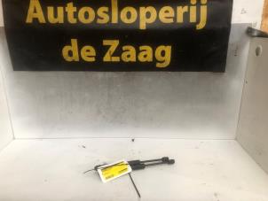 Używane Zestaw amortyzatorów gazowych pokrywy bagaznika Mini Mini (F56) 1.5 12V Cooper Cena € 40,00 Procedura marży oferowane przez Autodemontage de Zaag