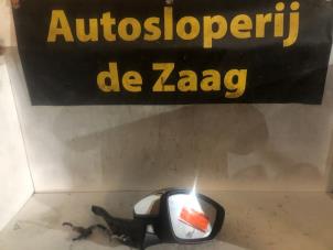 Used Wing mirror, right Peugeot 208 I (CA/CC/CK/CL) 1.2 12V e-THP PureTech 110 Price € 50,00 Margin scheme offered by Autodemontage de Zaag
