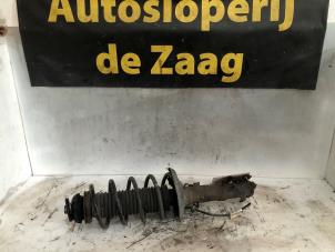 Usados Barra de amortiguador derecha delante Volkswagen Lupo (6X1) 1.4 60 Precio de solicitud ofrecido por Autodemontage de Zaag