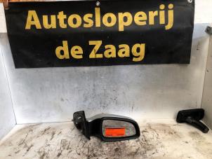 Usados Retrovisor externo derecha Opel Astra H (L48) 1.6 16V Twinport Precio € 35,00 Norma de margen ofrecido por Autodemontage de Zaag