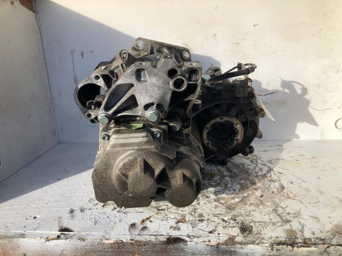 Usagé Boîte de vitesse Volkswagen Touran (1T1/T2) 2.0 FSI 16V Prix € 400,00 Règlement à la marge proposé par Autodemontage de Zaag