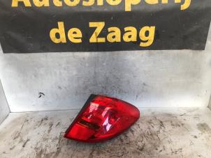 Usagé Feu arrière secondaire droit Opel Meriva 1.4 16V Ecotec Prix € 45,00 Règlement à la marge proposé par Autodemontage de Zaag