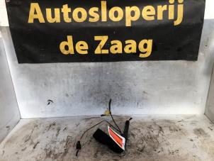 Usagé Tendeur de ceinture droit Opel Meriva 1.4 16V Ecotec Prix € 50,00 Règlement à la marge proposé par Autodemontage de Zaag