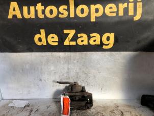 Usagé Etrier de frein (pince) avant droit Opel Meriva 1.4 16V Ecotec Prix € 30,00 Règlement à la marge proposé par Autodemontage de Zaag