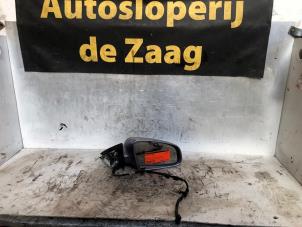Used Wing mirror, right Audi A3 (8P1) 2.0 16V FSI Price € 40,00 Margin scheme offered by Autodemontage de Zaag