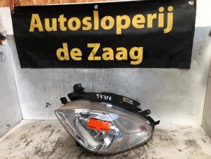 Used Headlight, left Citroen Xsara Picasso (CH) 1.8 16V Price € 50,00 Margin scheme offered by Autodemontage de Zaag