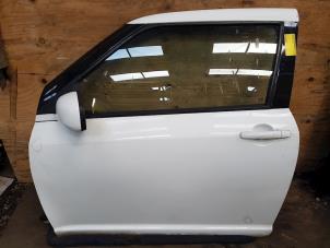 Gebrauchte Tür 2-türig links Suzuki Swift (ZA/ZC/ZD1/2/3/9) 1.3 VVT 16V Preis € 60,00 Margenregelung angeboten von Autodemontage de Zaag
