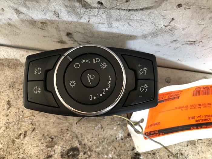 Light switch from a Ford Focus 3 1.0 Ti-VCT EcoBoost 12V 125 2013