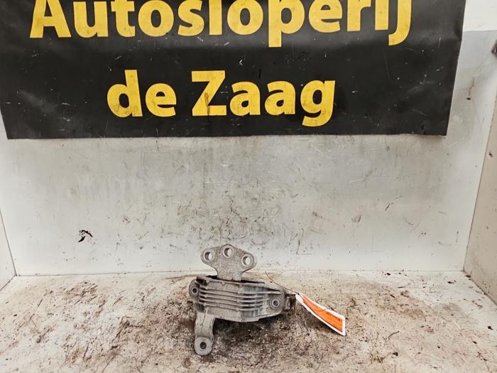 Used Engine mount Opel Astra J (PC6/PD6/PE6/PF6) 1.4 16V ecoFLEX Price € 30,00 Margin scheme offered by Autodemontage de Zaag